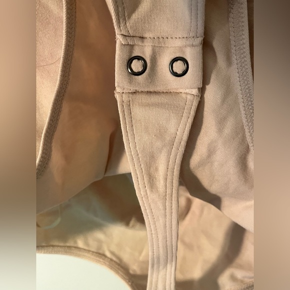 NWOT Halter Bodysuit - Picture 5 of 6